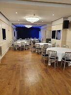 Delmont Hotel