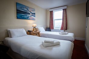 Delmont Hotel