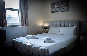 Delmont Hotel
