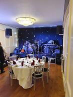 Delmont Hotel