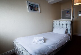 Delmont Hotel