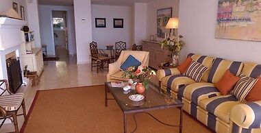 Grand Front Line Location Apartment- Heated Pool
