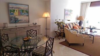 Grand Front Line Location Apartment- Heated Pool