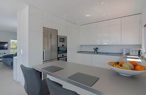 Villa Near Beach In Marbella