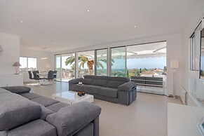 Villa Near Beach In Marbella