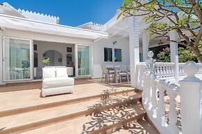 Beautiful Villa Near Beach - Marbella
