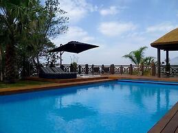 Luxury Villa With Pool & Jacuzzi