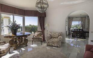 Spacious Villa With Impressive Views