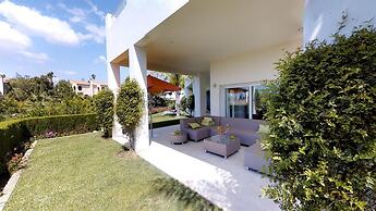 Exquisite Villa Near Beach - Heated Pool