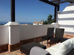 Beautiful Penthouse Near Beach