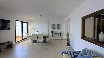Beautiful Penthouse Near Beach