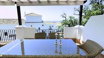 Beautiful Penthouse Near Beach