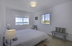 Frontline Duplex With Paradisiacal Views