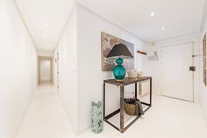3 Bd Apartment Perfect Location in Plaza de Chueca