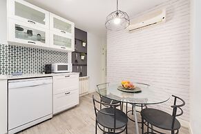 3 Bd Apartment Perfect Location in Plaza de Chueca