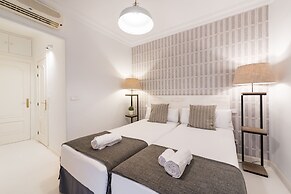 3 Bd Apartment Perfect Location in Plaza de Chueca