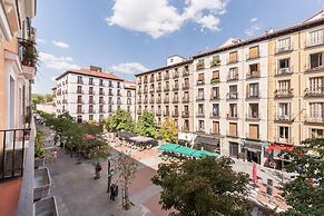 3 Bd Apartment Perfect Location in Plaza de Chueca