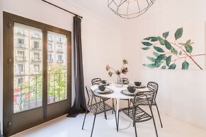 3 Bd Apartment Perfect Location in Plaza de Chueca