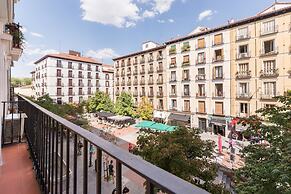 3 Bd Apartment Perfect Location in Plaza de Chueca
