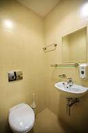 7 Days City Hotel
