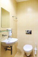 7 Days City Hotel