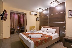 Hotel Randevu Pionerskaya