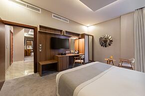 Crowne Rose AlSahafa Hotel