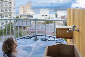 Shirahama White Beach House
