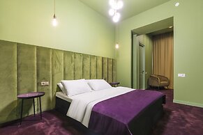 Freeze Inn Hotel