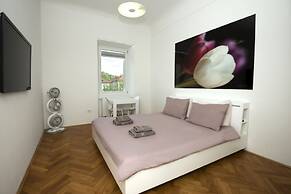 Galeria River