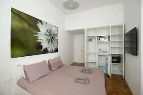 Galeria River