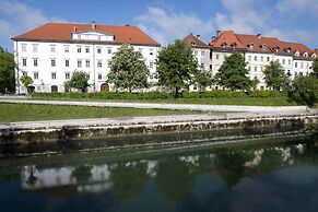 Zois Apartments