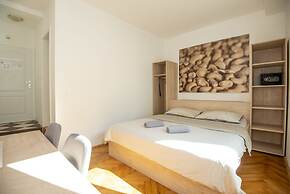 Viva Rooms