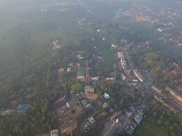 Hotel Wayanad Square