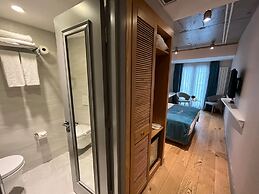 Royal Galata Hotel