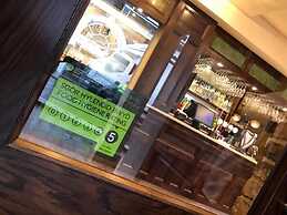 Tredegar Arms Hotel