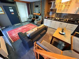 Antik River House