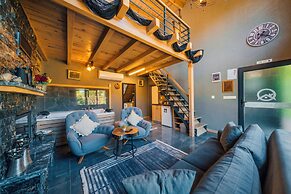 Antik River House