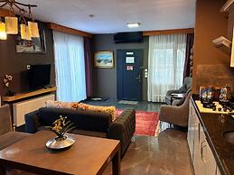 Antik River House