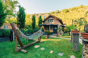 Antik River House