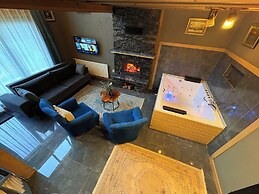 Antik River House