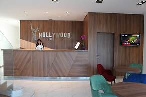 Hollywood De Luxe Hotel
