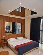 Hollywood De Luxe Hotel