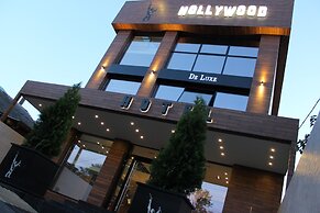 Hollywood De Luxe Hotel