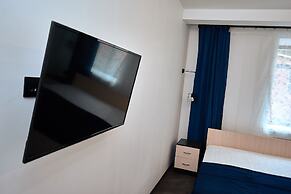 Box Inn - Hostel