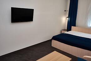 Box Inn - Hostel