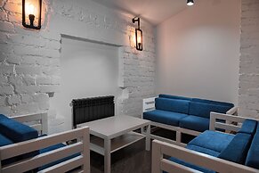 Box Inn - Hostel