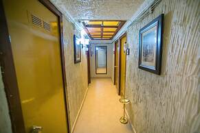 Hotel Sahara Inn
