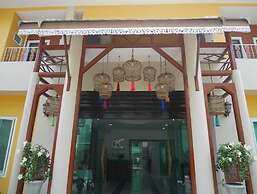 Nine Smiths Hotel Chiang Mai