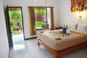 Mamaras Guest House